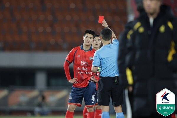 '10명 뛴' 김천, 후반 51분 고재현 극적 동점...광주와 1-1 무승부